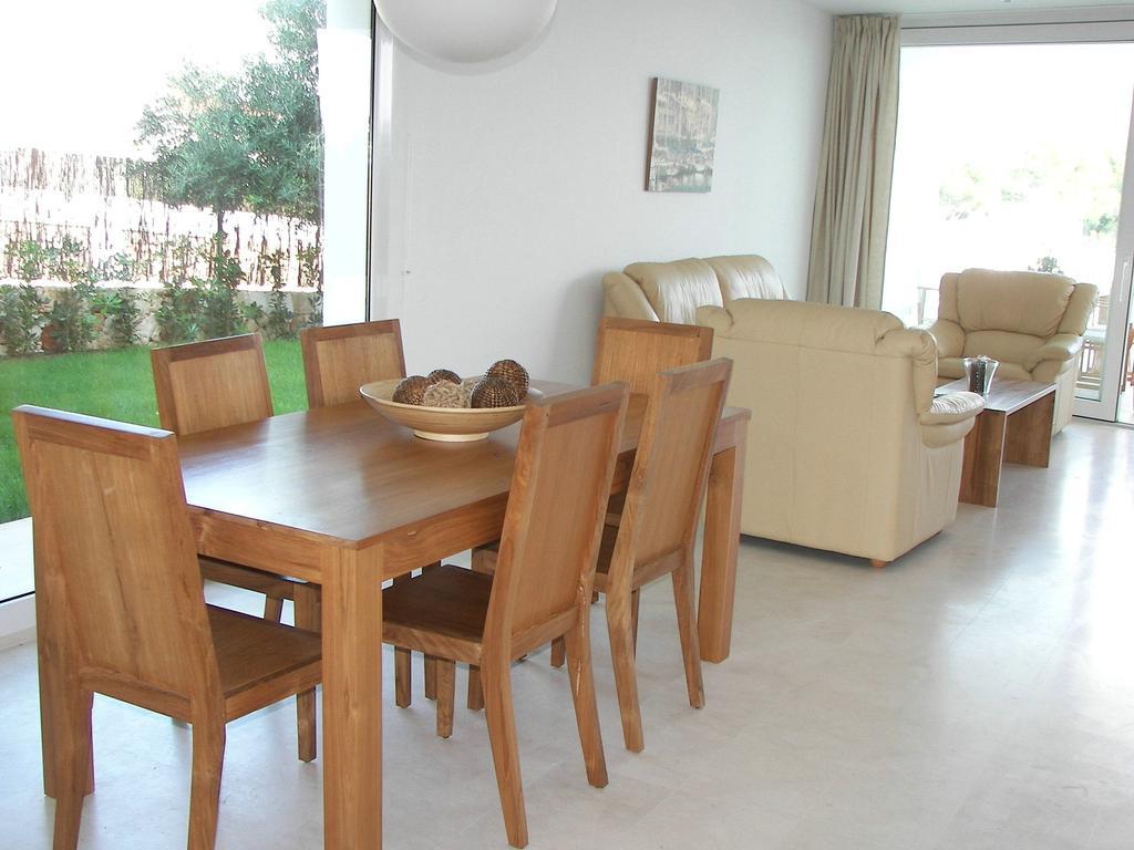 Villa Terra كالا إن بلانيس الغرفة الصورة